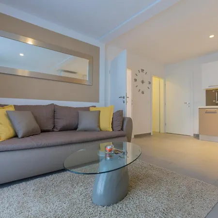 Lux Apartamento